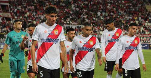 El joven futbolista de Curicó Unido Matías Perez fue llamado a la sub 20.