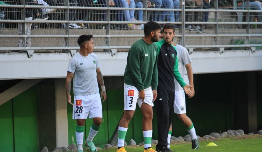 Escasos minutos ha tenido el central uruguayo Nicolás Olivera en Deportes Temuco.