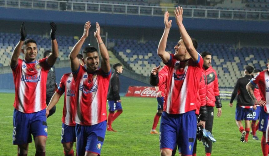Deportes Linares avanzó a las semifinales regionales de la Copa Chile.