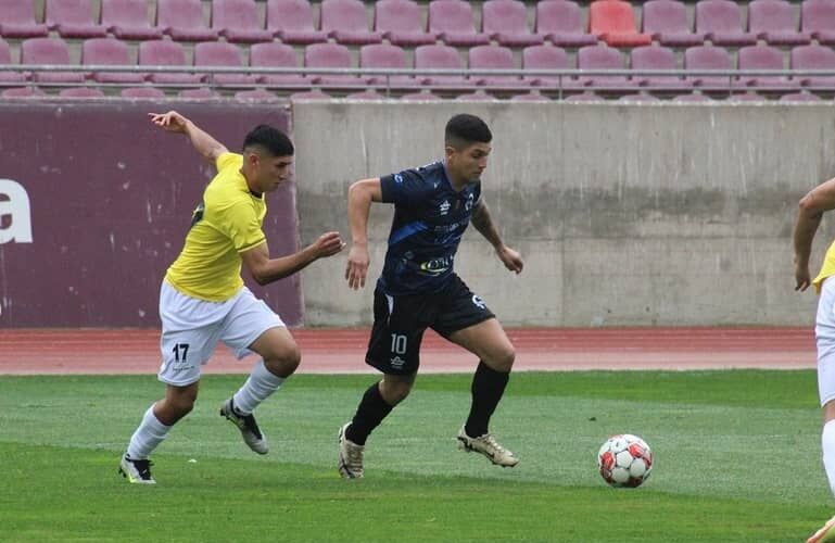 Un futbolista chileno que estaba en Tercera División emigró a Italia.