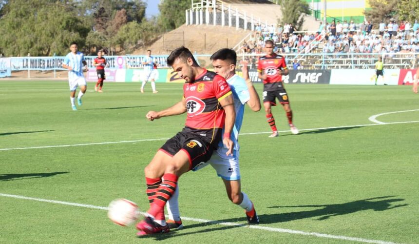 Cómo se define el segundo lugar en caso de igualdad en la tabla de posiciones de Primera B