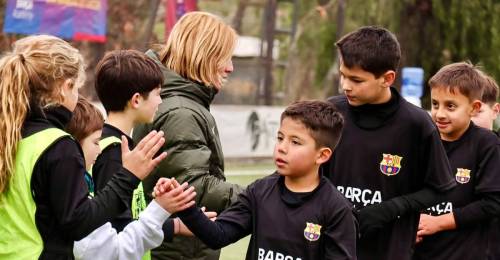 Pequeño talento chileno seleccionado por el Barcelona lucha para ir a España: Santiago Meza.