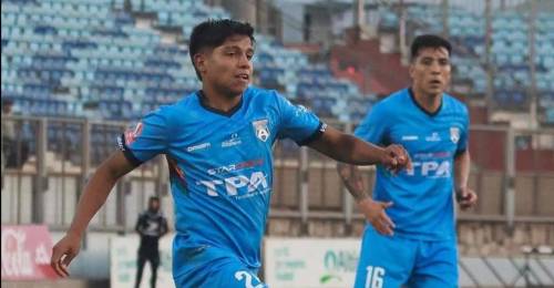 El único futbolista de 15 años que juega en Chile está en la Primera B