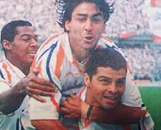 Eladio Rojas campeón con Rangers de Talca en 1997.