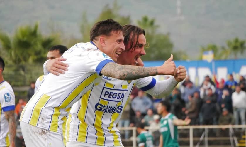 El ex Rangers de Talca Marco Sebastián Pol fue figura en el triunfo de Deportes Rengo frente al cuadro de General Velásquez