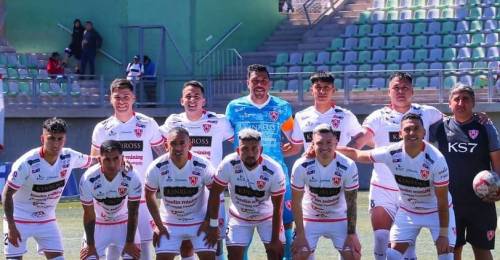 Al borde del descenso a Primera B, un elenco del fútbol chileno confirmó la salida de dos futbolistas. Se trata de Deportes Copiapó, cuadro que con la derrota frente a Cobreloa 4 a 1, el lunes recién pasado, quedó mirando de muy cerca el retorno a la división de plata del balompié criollo.