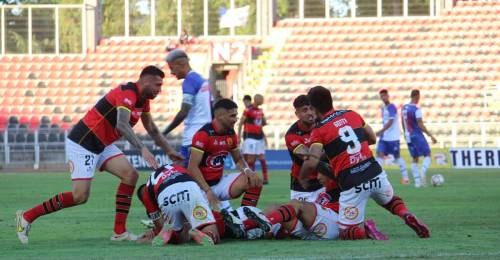 Un club de la Primera B sorprendió al lanzar su rama de básquetbol: Rangers de Talca.