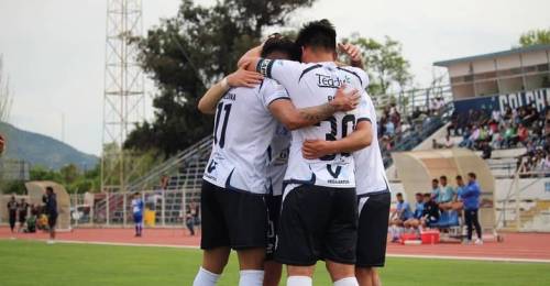 Los dos clubes que podrían ascender por secretaría a Segunda División: Colchagua y Colina.