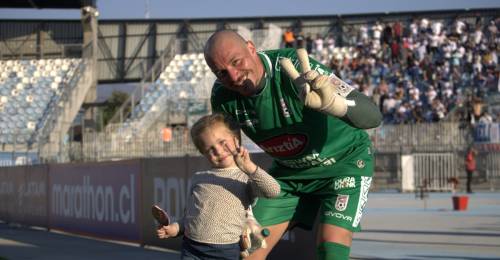 Darío Melo regresa a jugar en la Primera B. El arquero, campeón de Segunda División luego de un gran año con Deportes Melipilla, atajará en la categoría de ascenso en la próxima temporada, luego de confirmarse que continuará una temporada más en la tienda de los "Potros".