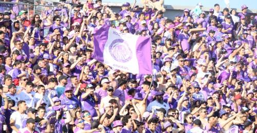 El elogio que DT campeón del fútbol chileno le dedicó a la hinchada de Deportes Concepción