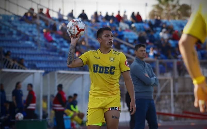 Cobreloa sondeó a un interesante lateral para la Primera B 2025: Javier Saldías.