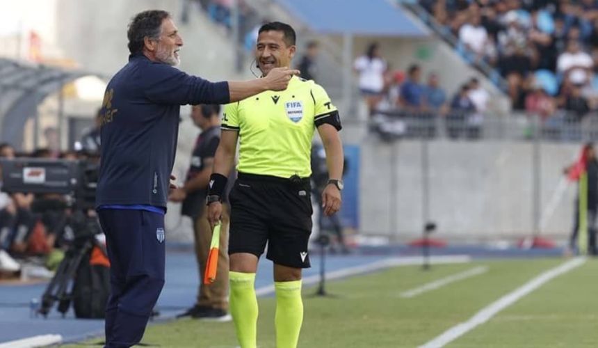 Un poderoso equipo de la Primera B tentaría a Mario Salas. El director técnico, quien clasificó con Ñublense a Copa Libertadores, sorpresivamente no continuó en la banca de los "Diablos Rojos". En ese contexto, un elenco del ascenso lo tendría en sus planes.