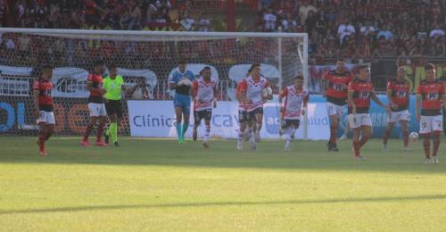 Deportes Limache ya tiene dos refuerzos para Primera División