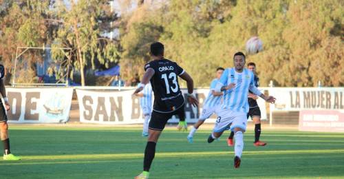 Deportes Copiapó se arma con todo para buscar el ascenso a Primera. El "León" de Atacama no se detiene y sigue anunciando fichajes, con la intención de hacer de su estadía en la Primera B, un breve paso. Los nortinos acaban de confirmar un nuevo refuerzo. Se trata del experimentado defensa central Diego Opazo, formado en Universidad Católica y con pasos por Santiago Morning, su último club, Deportes Puerto Montt, Rangers de Talca y Curicó Unido, entre otros equipos.