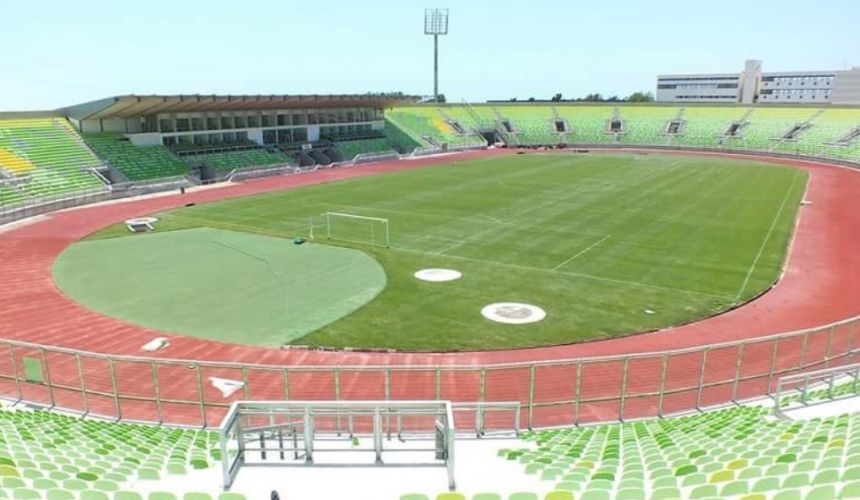 Santiago Wanderers podría contar con el Elías Figueroa mucho antes de lo pensado. El decano del fútbol chileno deberá salir de Valparaíso durante prácticamente toda la temporada debido a los trabajos que se realizarán en el recinto pensando en el mundial sub 20.