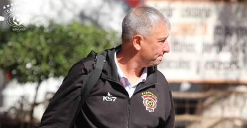 Tras su difícil paso por Cobreloa Dalcio Giovagnoli tiene nuevo club. El argentino, quien en Chile supo de alegrías pero también de sinsabores, se convirtió en el nuevo entrenador del G.V San José de Oruro, Bolivia, elenco que jugará por primera vez en su historia en la Copa Sudamericana.