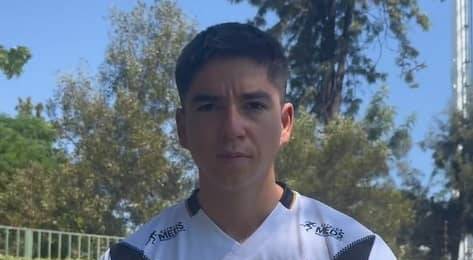 Luis Marcoleta aseguró a un central que conoce muy bien la Primera B. Santiago Morning oficializó la contratación del zaguero Gonzalo Santelices, quien como habíamos adelantado en PrimeraBChile, emigraría a los bohemios luego de su paso por Deportes Santa Cruz, el 2024.