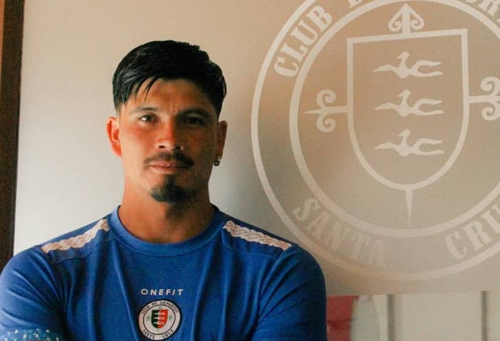 El defensa formado en Colo Colo Hardy Cavero tiene nuevo club en la Primera B. El zaguero central llega a Deportes Santa Cruz luego de un paso por San Luis de Quillota.