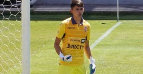 Cobreloa podría ver partir al arquero Hugo Araya. El meta, quien parece estar llamado a ser el titular este año en el arco de los naranjas, según pudo saber PrimeraBChile, habría despertado el interés de un equipo de Santiago.