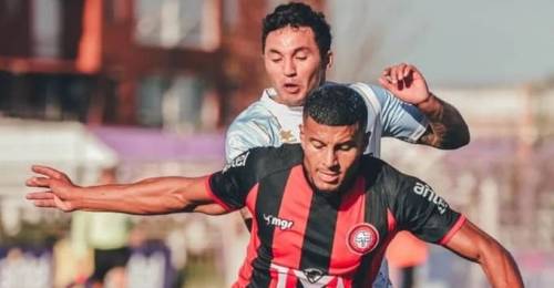 Desde la Primera División de Uruguay llegó un nuevo refuerzo para Deportes Copiapó. El cuadro atacameño se está renovando por completo para competir en la Primera B 2025 y ahora anunció la contratación del volante central de 28 años, Jairo Coronel.