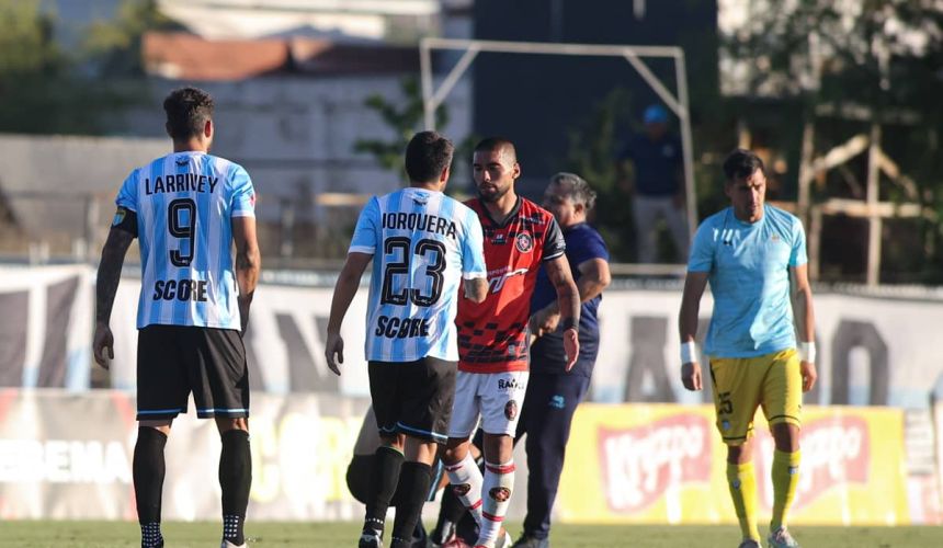 Dos tremendos fichajes se le habrían caído a Melipilla debido a su compleja situación: Cristóbal Jorquera y Joaquín Larrivey.