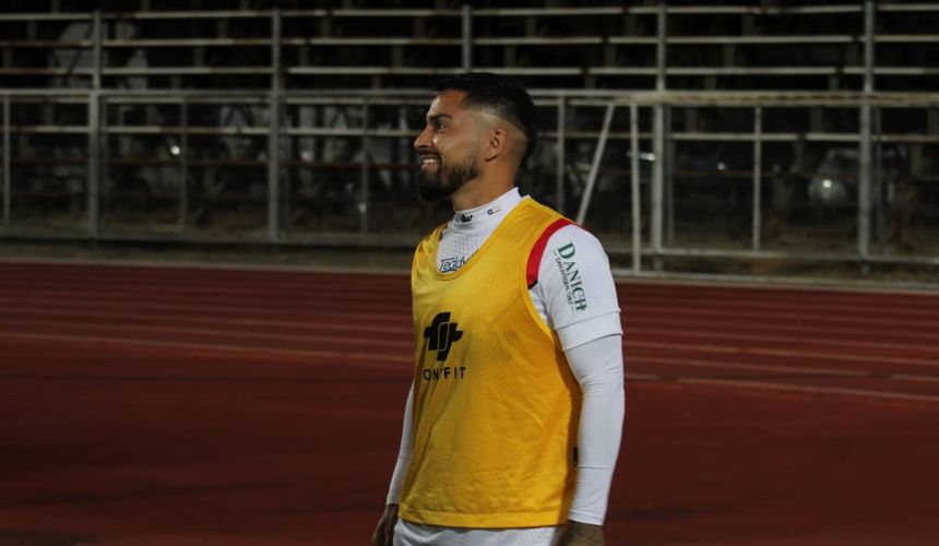 Kevin Harbottle tiene nuevo club para la Primera B 2025. El volante ofensivo o delantero, fue anunciado oficialmente como fichaje de Deportes Santa Cruz para el campeonato que comenzará a fines de febrero.