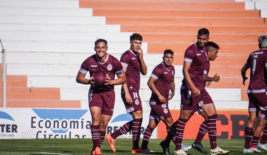 Deportes La Serena celebró en la Copa Chile. El cuadro granate se impuso 2 a 1 al conjunto de Cobresal, como visitante y arrancó con el pie derecho en el Grupo C, que conforman además, San Marcos de Arica y Coquimbo Unido.