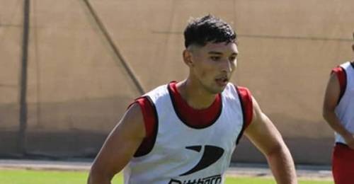 Deportes Puerto Montt se quedaría con un joven valor de San Marcos de Arica. El elenco albiverde estaría muy cerca de concretar el préstamo del volante por izquierda, de 23 años, Mauricio Arias. El zurdo, según adelantó DeportesArica.cl no estaría en los planes de Germán Cavalieri y ante esa situación, en PrimeraBChile indagamos sobre su posible nuevo equipo.