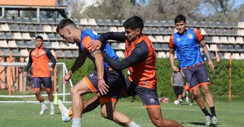 Cobreloa ya tiene fecha y rival para su primer examen futbolístico del 2025. Los naranjas trabajan a toda máquina en la pretemporada y se alistan para el duro torneo de la Primera B.