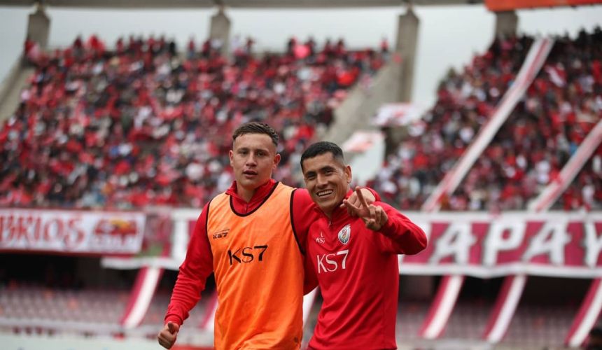 Uno de los valores más destacados de Deportes La Serena 2024 tiene nuevo club. Tal como habíamos adelantado en PrimeraBChile, el lateral derecho Diego Sanhueza cambió de equipo y emigró a Ñublense, elenco que tiene la responsabilidad de jugar la fase previa de la Copa Libertadores.