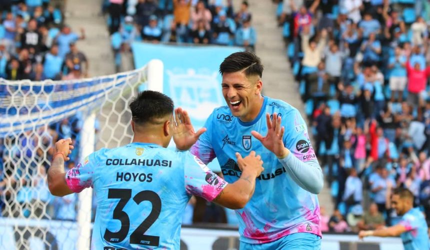 el delantero Steffan Pino no se moverá del conjunto de Deportes Iquique. El cuadro celeste, clasificado a la Copa Libertadores, no quiere despotenciarse y por lo mismo, desestimó la posibilidad de dejar partir anticipadamente a su delantero, quien mantiene contrato vigente con el club hasta el 2027.