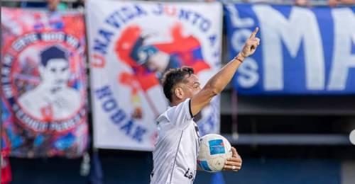 El último refuerzo confirmado por el Morning tuvo un destacado debut. Si bien su equipo cayó 3 a 1 vs Universidad de Chile en duelo válido por el grupo G de la Copa Chile, convirtió un golazo para alcanzar el descuento bohemio ante los azules. Tomás Asprea.