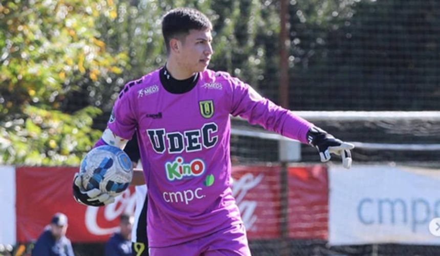 El arquero que jugó la Libertadores sub 20 y ahora llega a Segunda División: Diego Matamala llega a Provincial Osorno.