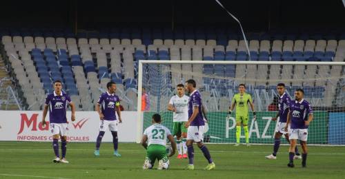 Deportes Concepción lamenta delicada lesión de uno de sus futbolistas. El conjunto lila perderá por alrededor de tres meses al defensa Diego Zambrano, quien sufrió un complejo problema físico en el partido del viernes pasado vs Deportes Temuco.