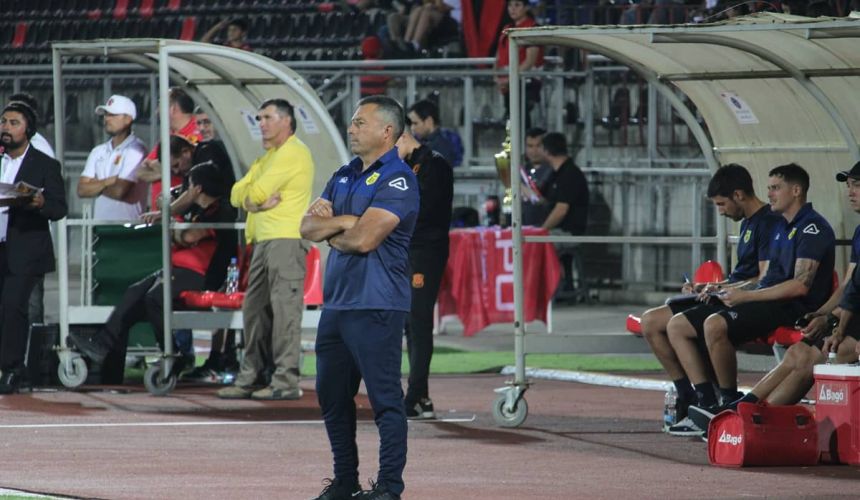 Elenco del futbol chileno que se quedó sin DT antes de comenzar el torneo ya tendría entrenador: Fernando Guajardo asumiría en Provincial Osorno.