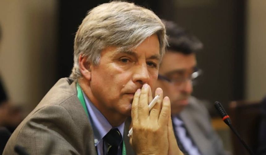 Una dura crítica a la Ley de Estadio Seguro planteó Harold Mayne Nicholls. El ex presidente de la ANFP y hoy accionista de Trasandino, conversó en extenso con PrimeraBChile, ocasión en la que abordó diferentes temas, entre ellos, la dura realidad de Segunda División, una eventual candidatura presidencial y los cambios que propondría en caso de postular a la presidencia de la República.