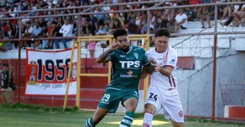 Unión San Felipe busca cambio de casa para recibir a Santiago Wanderers. En el Uní-Uní quedaron molestos por las condiciones en que se les entregó la cancha para el partido del domingo pasado, vs precisamente el decano por Copa Chile y por lo mismo, pretenden jugar en otro recinto por la fecha 2 del torneo de Primera B, cuando nuevamente enfrenten a los porteños.