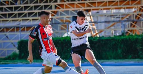 Santiago Morning y Curicó Unido repartieron puntos en el Municipal de La Pintana. El cuadro de la V negra igualó sin goles frente al conjunto "tortero", resultado que mantiene a ambos invictos en el campeonato.