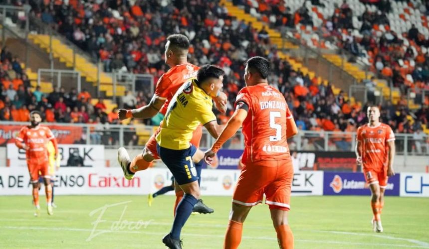 Cobreloa sumó un nuevo refuerzo luego de un pésimo arranque en la Primera B. Los naranjas aseguraron al defensa central argentino Gastón Agustín Heredia, quien hoy estuvo mirando la derrota 2 a 0 de su nuevo equipo, como local, vs Universidad de Concepción.