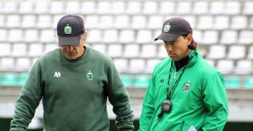 La Ley Almirón condena a Mario Salas. El "Comandante" no estará en el estadio en el partido que debe jugar Deportes Temuco, el día lunes, como visitante a las 18:00 horas vs Deportes Antofagasta.