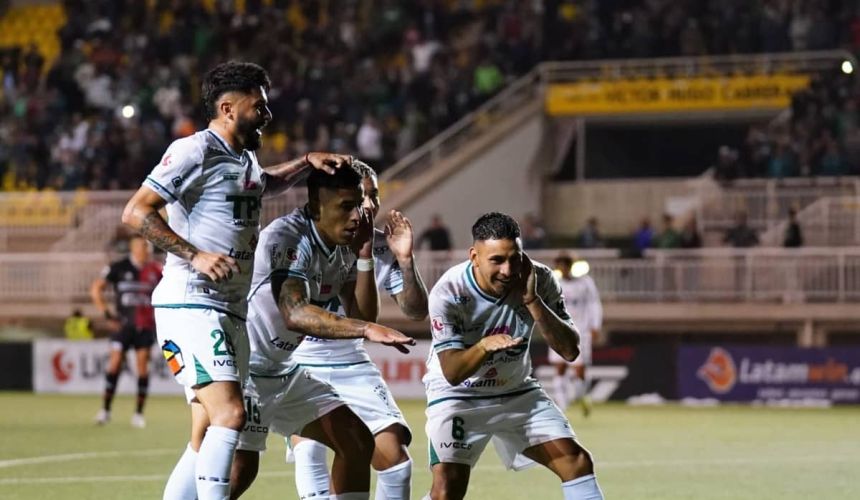 A punta de golazos el canterano de Santiago Wanderers Ricardo Parra acapara miradas en la Primera B. El mediocampista está aprovechando muy bien los minutos que le ha dado el director técnico Héctor Robles. De hecho, ya había sido clave la semana pasada, cuando su gol vs Unión San Felipe, le significaron tres puntos al conjunto caturro.