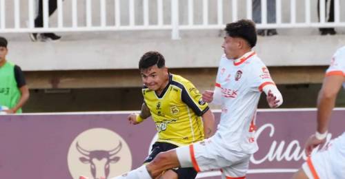 Cobreloa San Luis hinchada prohibida. En el cierre de la fecha 8 de Primera B, San Luis de Quillota y Cobreloa midieron fuerzas en el Lucio Fariña Fernández, duelo en el que había mucho en juego, ya que ambos podían meterse bien arriba en la tabla de posiciones.