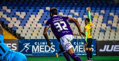 DT de Deportes Concepción explicó la suplencia del goleador Joaquín Larrivey