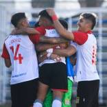 Se acerca el cambio de casa para Curicó Unido. El cuadro albirrojo ha debido jugar durante este arranque de año en el Joaquín Muñoz García, de Santa Cruz, debido a los trabajos de ampliación en el Bicentenario La Granja.