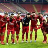 Uno de los clásicos de la sexta fecha de la Copa Chile tendrá como protagonistas a Ñublense vs Curicó Unido, en un duelo que promete intensidad y buen fútbol.