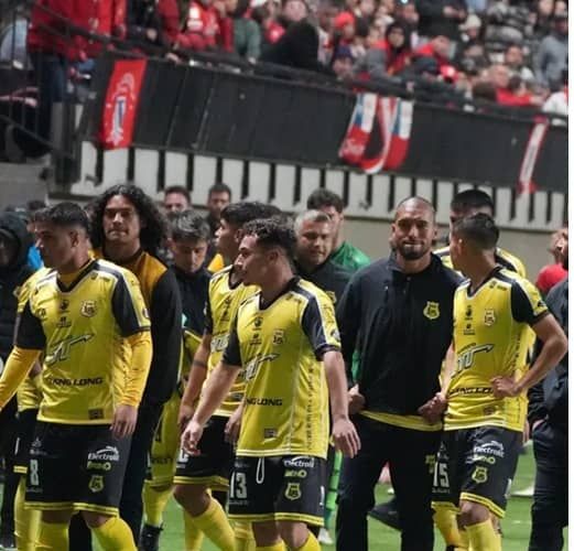 Durísima crítica del presidente de San Luis al gerente de La Calera tras incidentes en el clásico