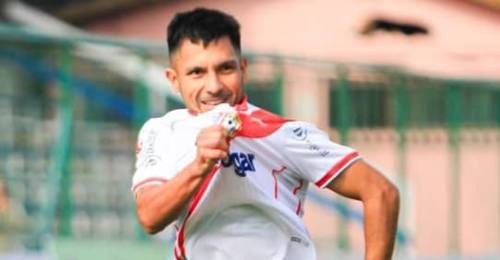 Curicó Unido se despidió de Santa Cruz con un triunfo y se metió en zona de liguilla