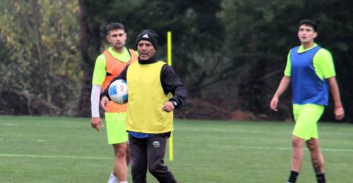 Deportes Temuco ya tiene nuevo entrenador tras la salida de Mario Salas: Esteban Valencia.