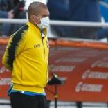 ¡Atención! Una de las bancas libres en el fútbol chileno ya tiene nuevo DT. En PrimeraBChile podemos confirmar que Santiago City ya tiene nuevo director técnico. Se trata de Rafael Celedón, exfutbolista de 45 años, quien tomará las riendas del cuadro capitalino con el objetivo de cambiar el rumbo del equipo en la Segunda División.