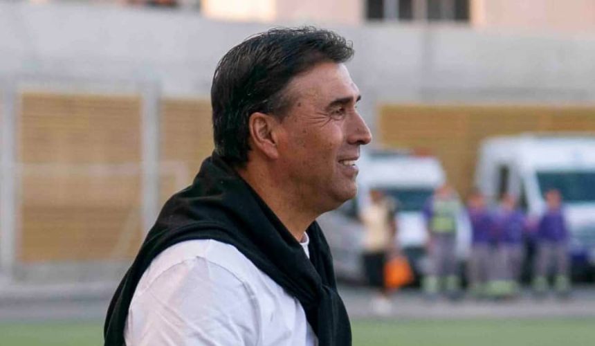 El DT de los porteños en la cuerda floja tras empate